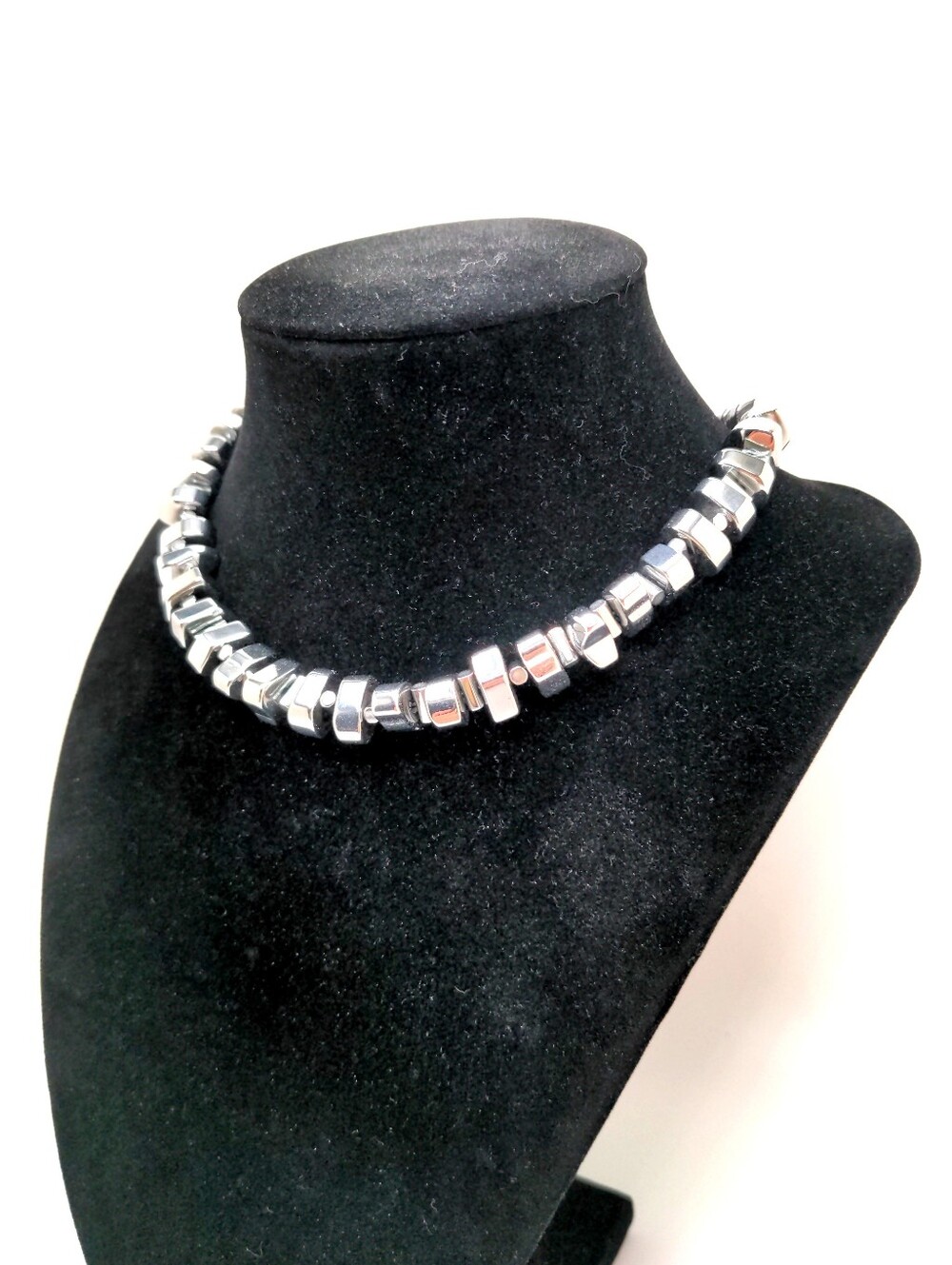 381MIDALANE Silver Sculptured Bead Choker